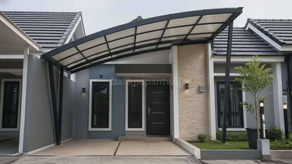 Kanopi melengkung asimetris modern di teras rumah.