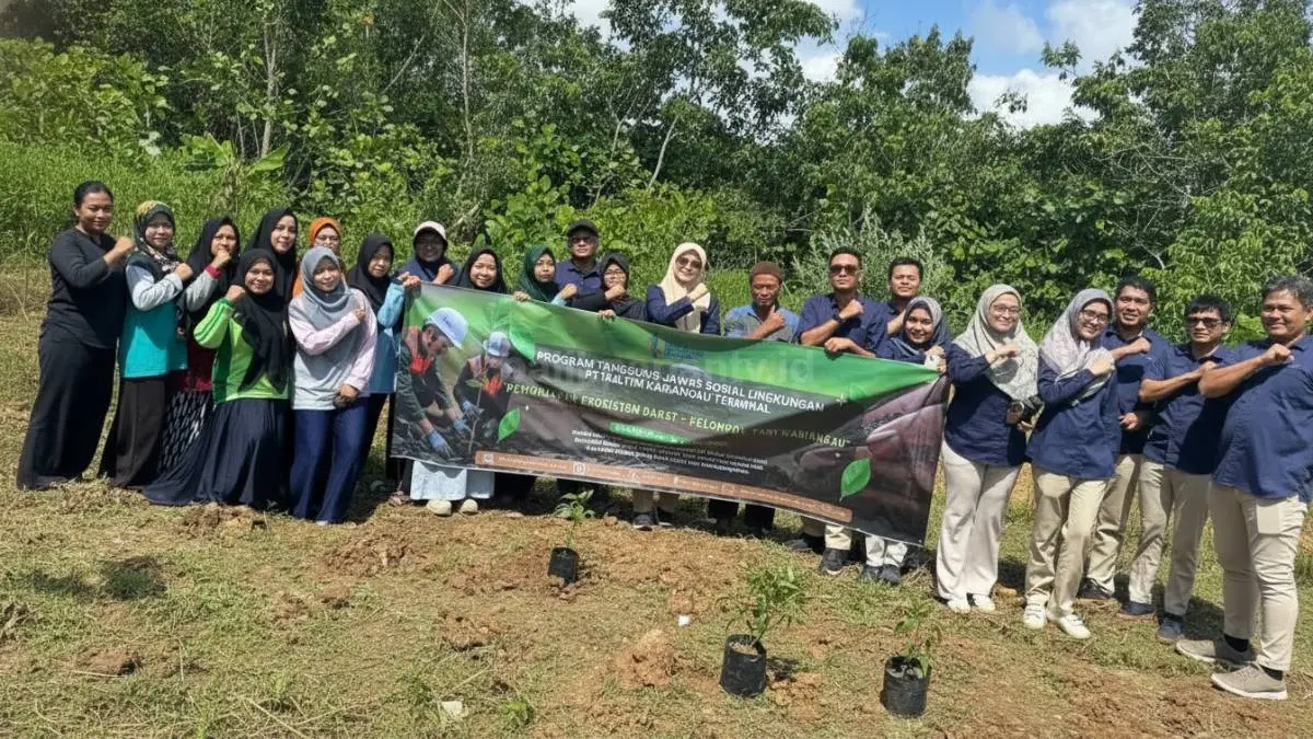 Momen foto bersama komunitas KRPL Cabe Ceria.