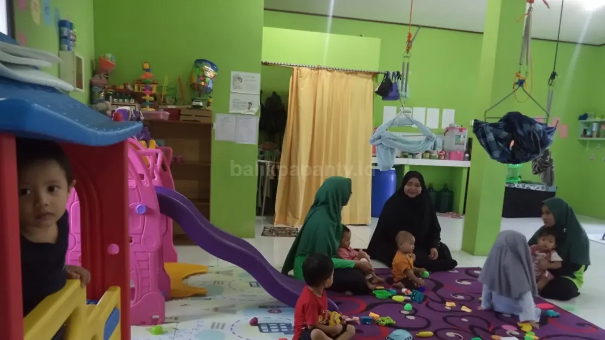 Kunjungan komite dan dinas ke TPA IT Muslihah Penajam memastikan pengasuhan anak aman
