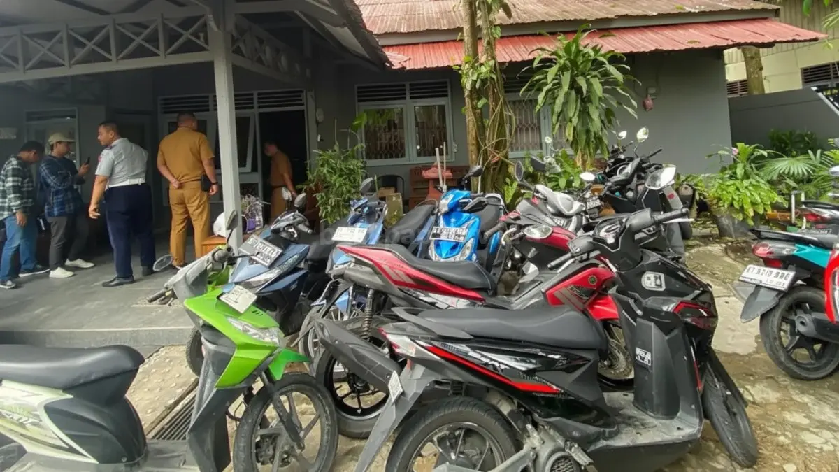 Penertiban parkir pelajar di Samarinda oleh Dishub dengan penindakan langsung di lokasi sekolah