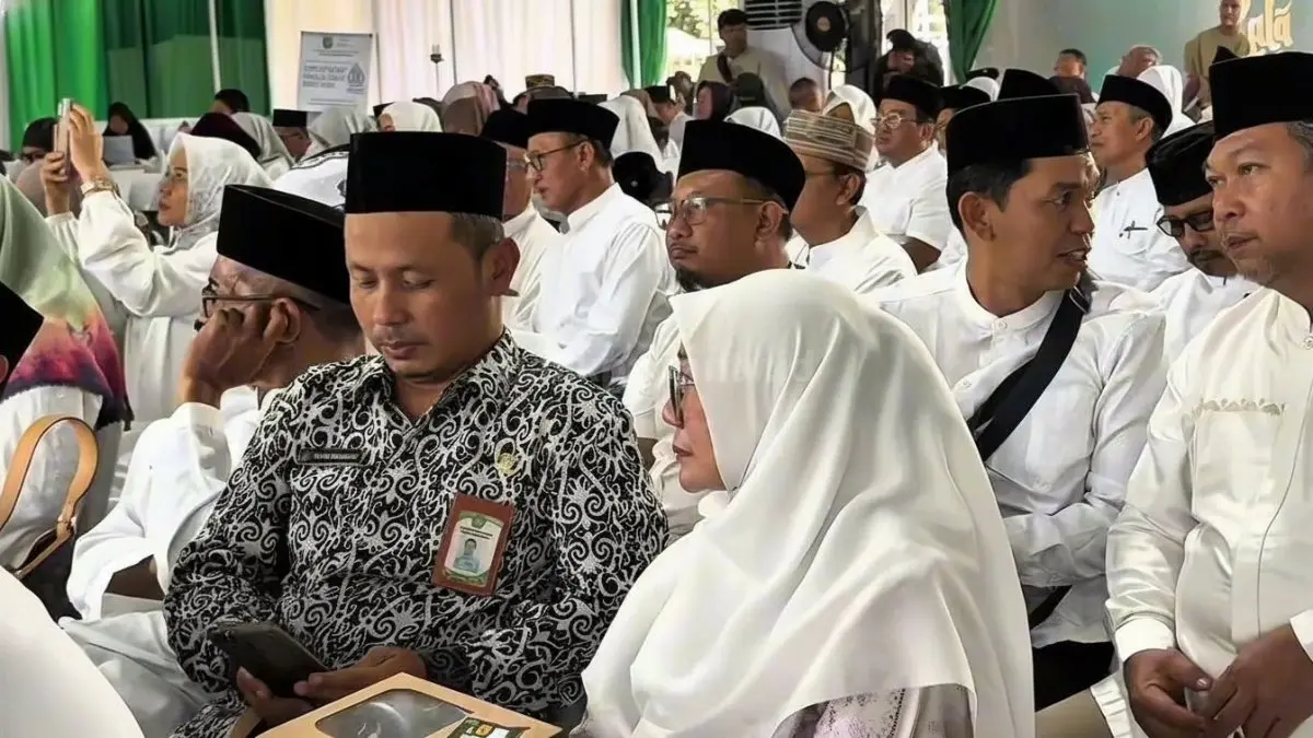 Suasana penguatan ekonomi syariah dan sertifikasi halal UMKM lokal di Balikpapan jelang Festival Juni 2026.