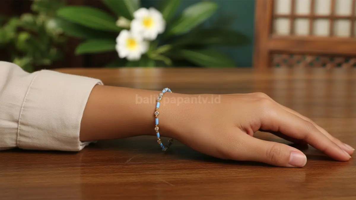 Gelang tangan Dorsey enamel moissanite bracelet