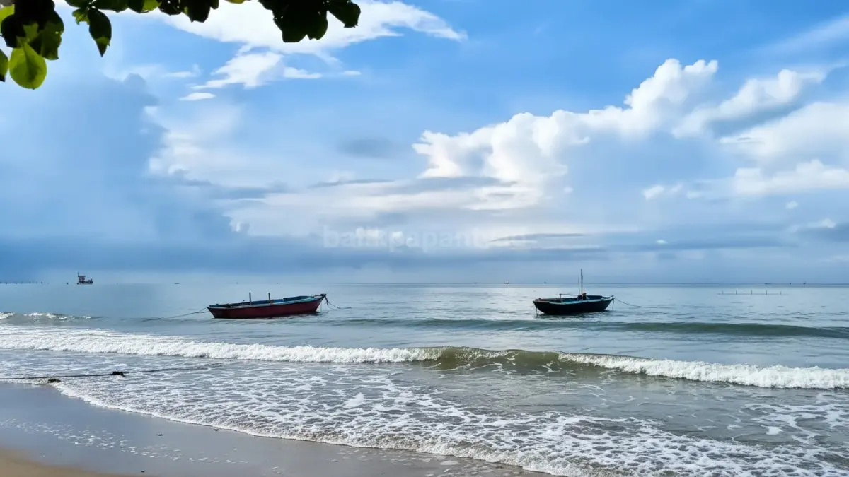 Aktivitas nelayan di kawasan pesisir PPU yang disiapkan menjadi kawasan perikanan terpadu dan wisata kuliner laut.