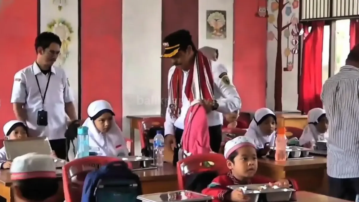 Aktivitas belajar siswa di ruang kelas sekolah PPU yang menjadi prioritas pengadaan mebeler tahun 2026.
