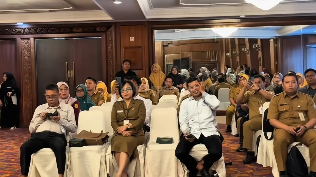 Suasana pembahasan LKPJ Wali Kota Balikpapan di DPRD dengan fokus pada dampak program bagi masyarakat.