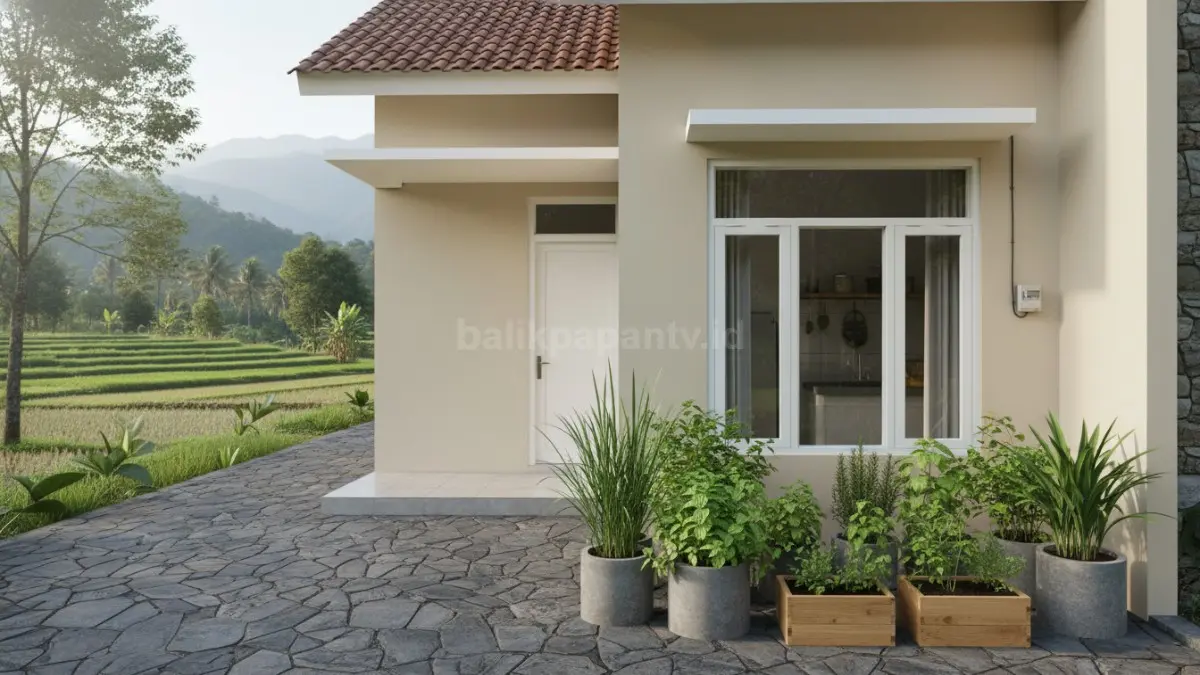 Kebun herbal mini dekat dapur memudahkan memasak, hemat ruang, sekaligus mempercantik halaman rumah tropis sederhana.