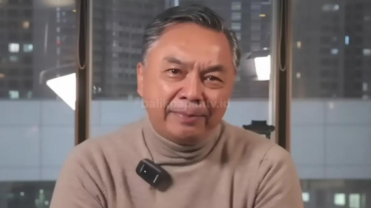 Anies Baswedan menyoroti rekam jejak diplomasi Dino Patti Djalal dalam respons terhadap polemik terbaru.