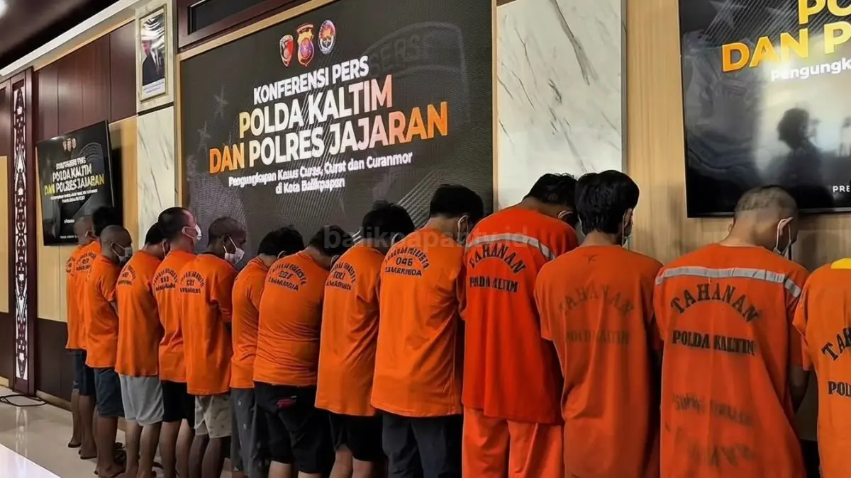 Kapolda Kaltim menunjukkan hasil pengungkapan 63 kasus kejahatan jalanan dengan 85 tersangka yang diamankan.