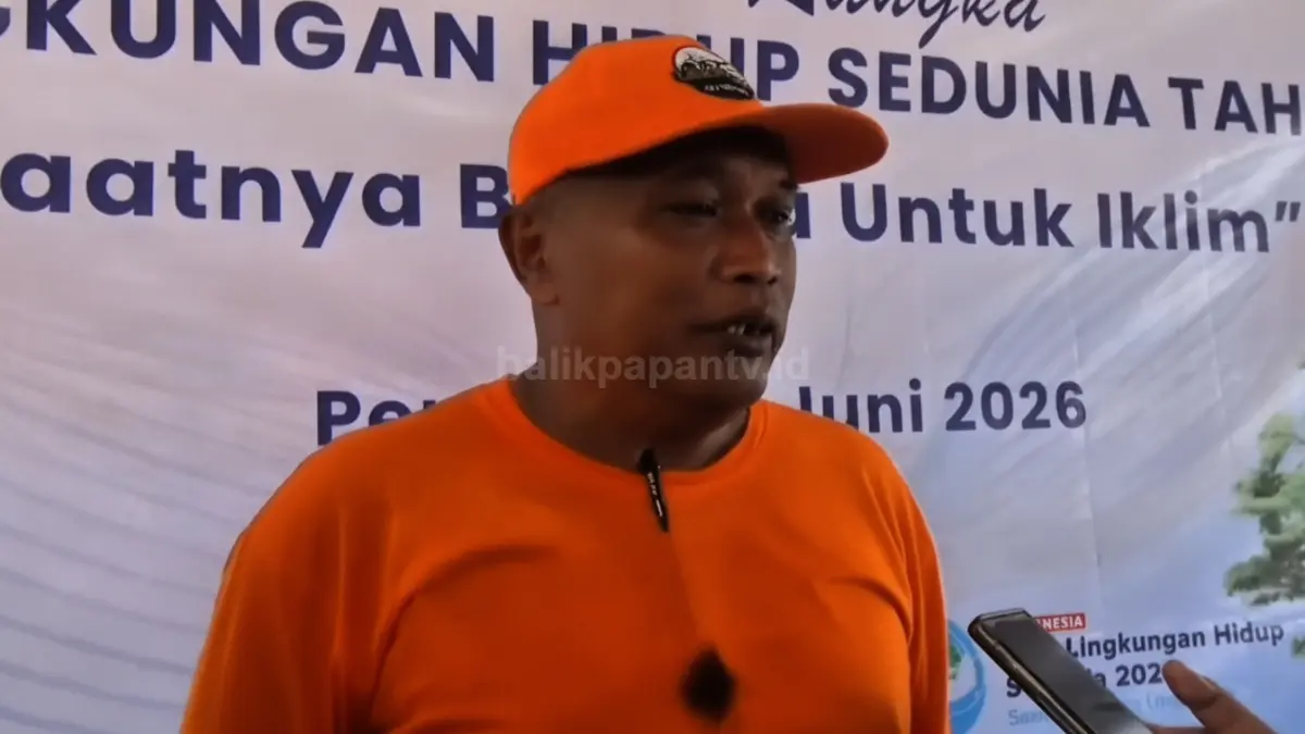 Kepala Dinas Lingkungan Hidup Kabupaten Penajam Paser Utara Kuncoro memberikan keterangan resmi mengenai kapasitas TPA Buluminung.