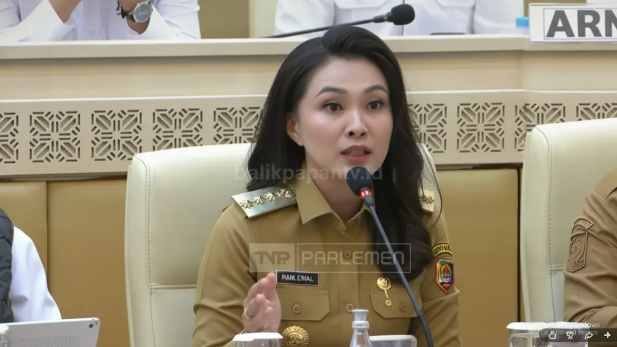 Sherly Tjoanda menyampaikan kondisi fiskal daerah dan tantangan pembayaran gaji PPPK dalam RDP DPR RI.