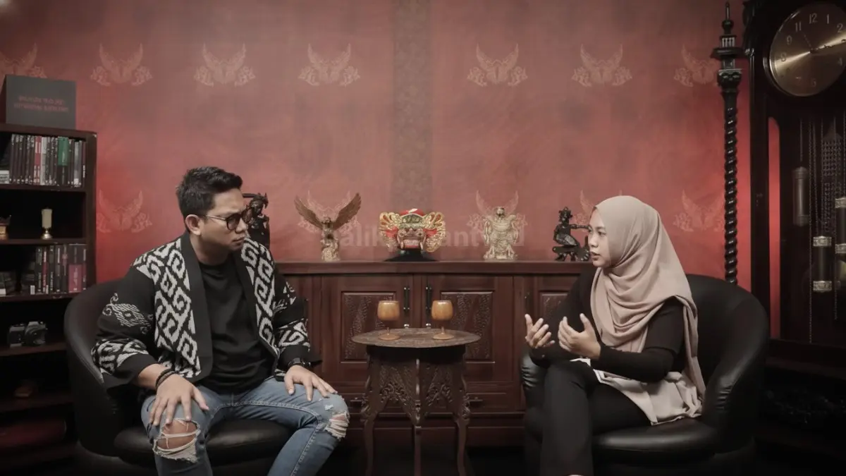 Pernyataan para pihak dalam video menyoroti mimpi, santet, takdir, dan keikhlasan Sari yang paling membekas. (BTV/AI)