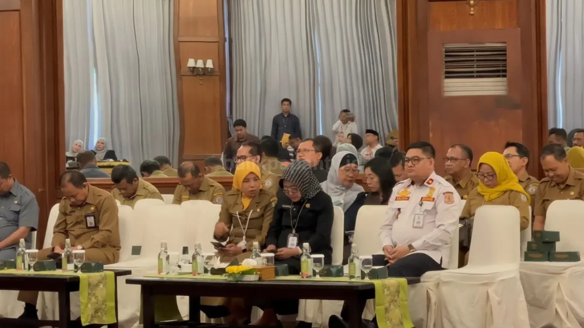 Gedung DPRD Kota Balikpapan tempat pembahasan rancangan peraturan daerah mengenai hak fasilitas ramah warga lanjut usia.