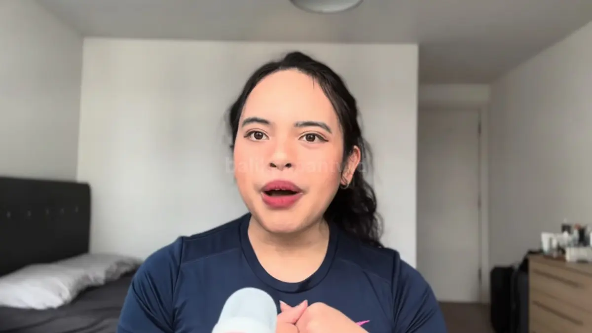 Membangun karisma personal melalui energi positif, empati tulus, dan interaksi sosial yang bermakna. (BTV/AI)