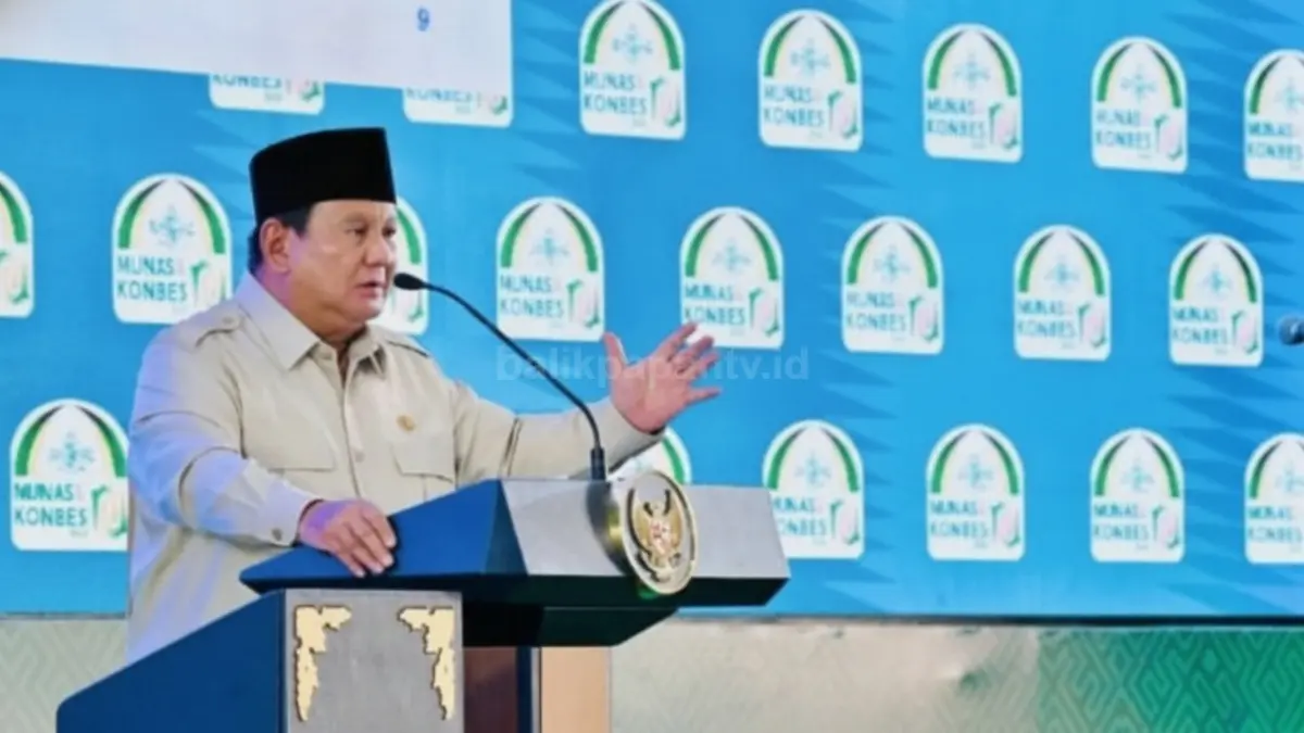 Presiden Prabowo Subianto menyampaikan pidato saat penutupan Munas dan Konbes NU di Bangkalan, Jawa Timur.