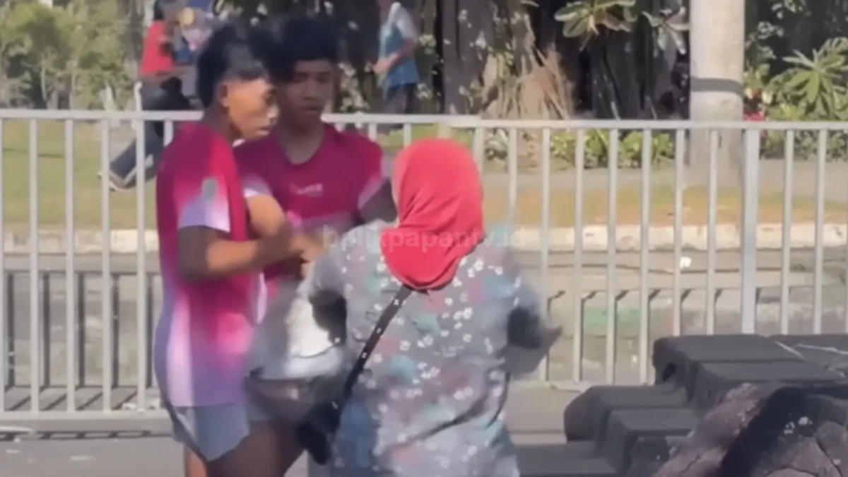 Momen viral perebutan hadiah doorprize dalam acara olahraga yang menyita perhatian publik.