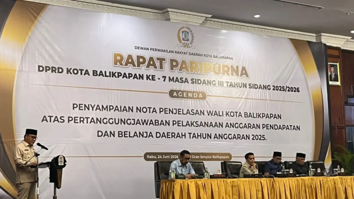 Rapat Paripurna DPRD Balikpapan membahas laporan keuangan daerah dan SiLPA APBD 2025.