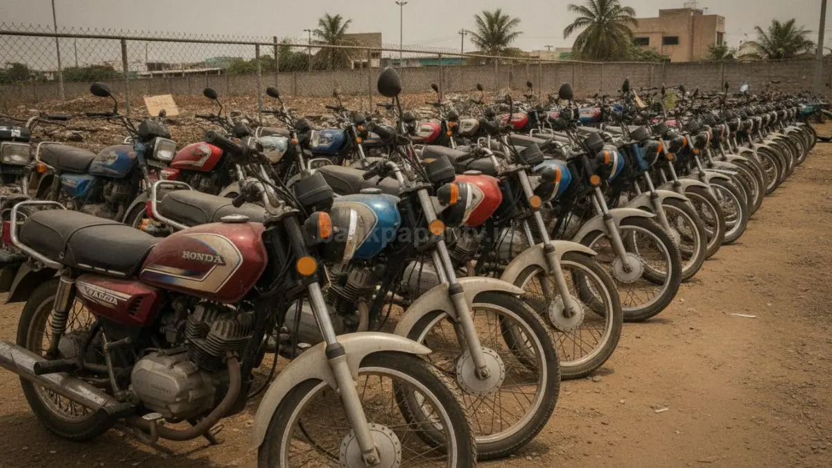 Deretan motor bekas dari berbagai merek yang menggambarkan pembahasan mengenai motor dengan nilai jual kembali rendah. (BTV/Ai)