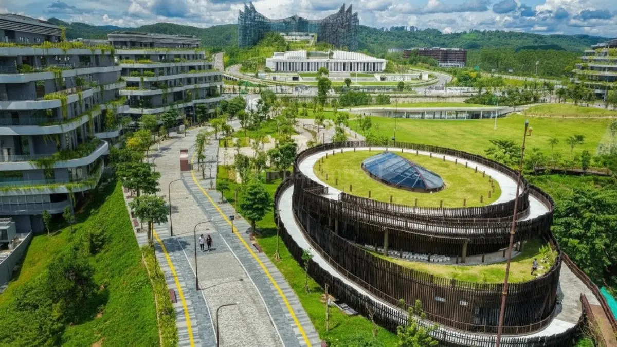 Plaza Seremoni IKN dengan lanskap modern yang meraih penghargaan internasional Honour Award MLAA 2026.