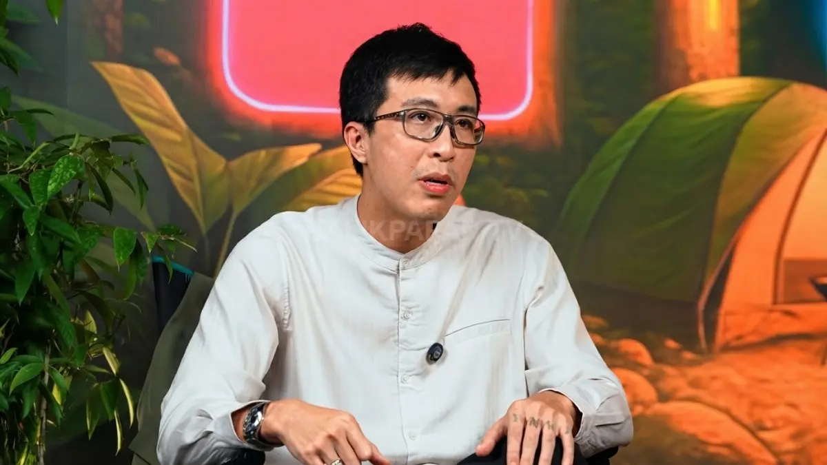 Belajar berkelanjutan membantu meningkatkan kemampuan beradaptasi menghadapi perkembangan teknologi kecerdasan buatan yang terus berkembang pesat. (BTV/AI)