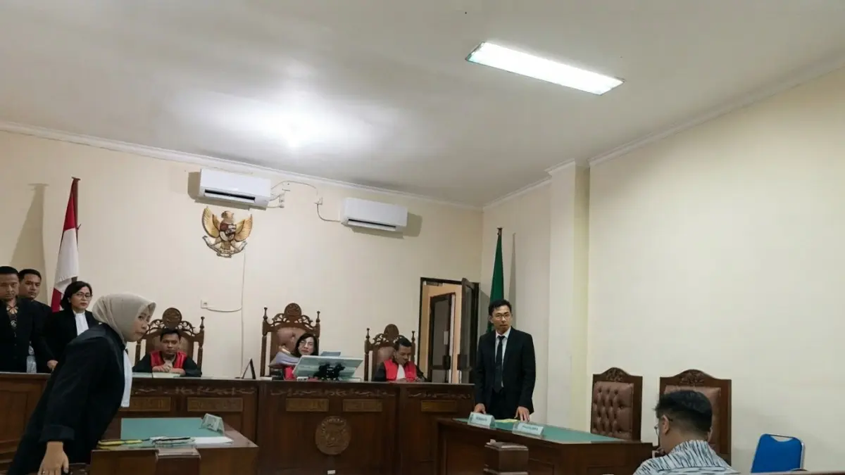 Aktivitas persidangan di Pengadilan Negeri Balikpapan terkait perkara bisnis BBM.
