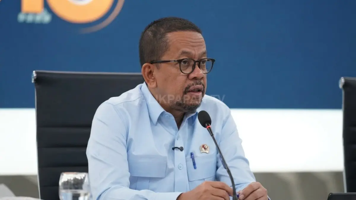 Muhammad Qodari menjelaskan perkembangan program Koperasi Merah Putih kepada publik.