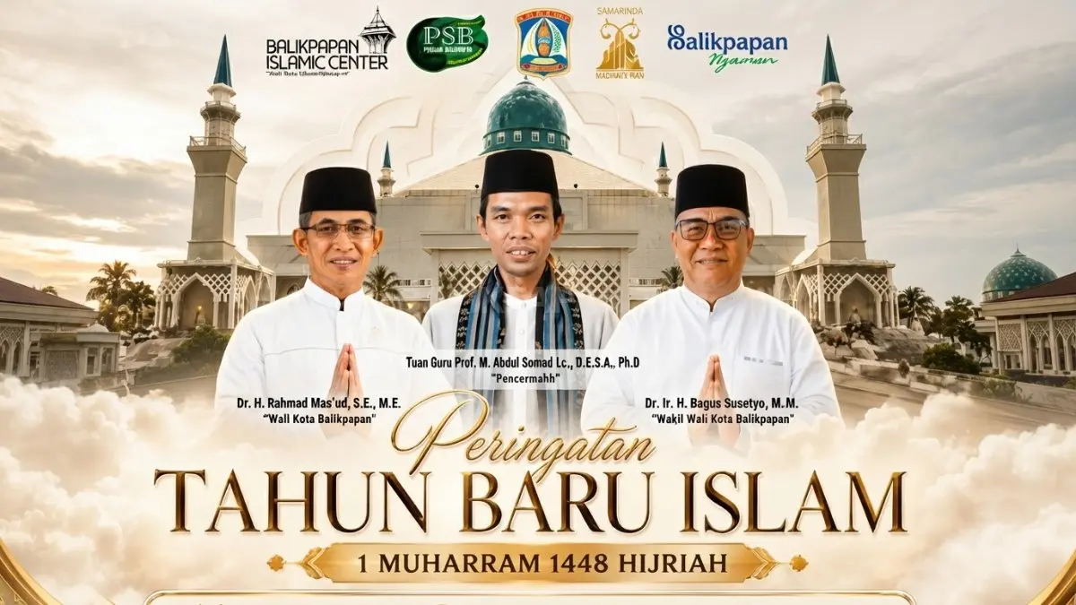 Ustaz Abdul Somad menyampaikan tausiah pada Peringatan Tahun Baru Islam 1 Muharram 1448 Hijriah di Masjid Madinatul Iman Balikpapan Islamic Center.