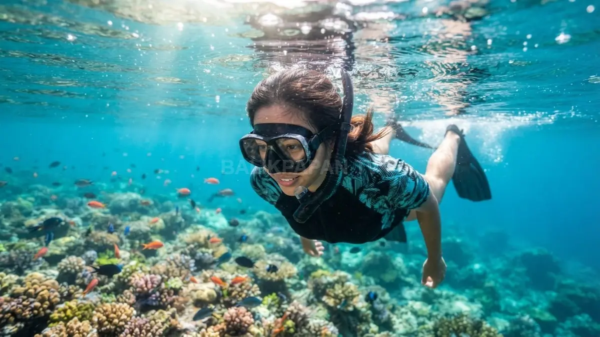 Aktivitas snorkeling dan pesona pantai Pulau Maratua menghadirkan pengalaman wisata bahari berkelanjutan bagi pengunjung (BTV/AI)
