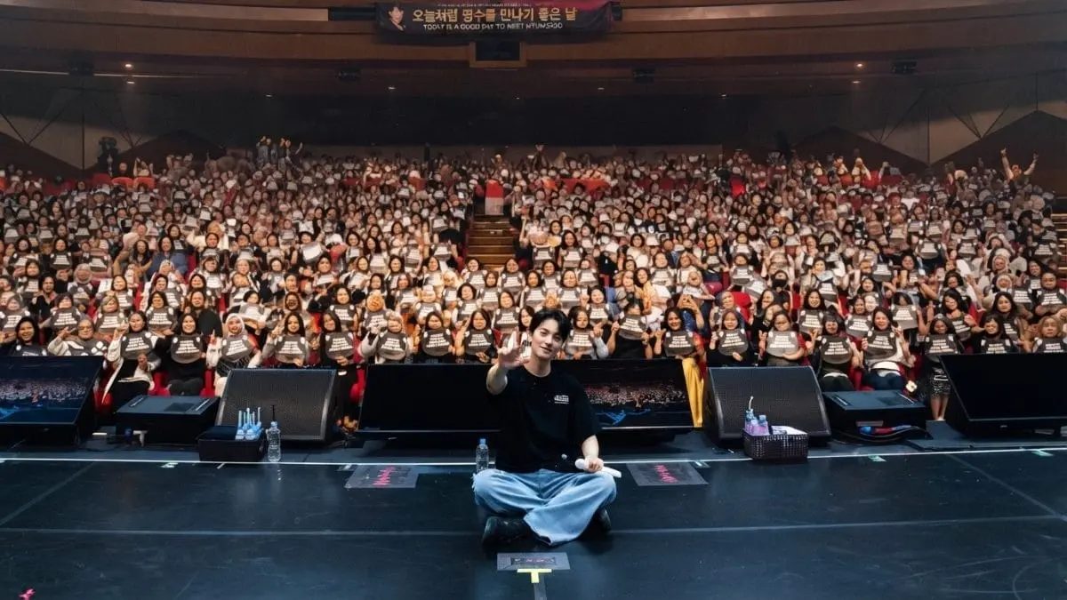 Kim Myungsoo sukses menghangatkan suasana fan concert UNCHANGED bersama OVE dan INSPIRIT Indonesia antusias. [BTV:AI]