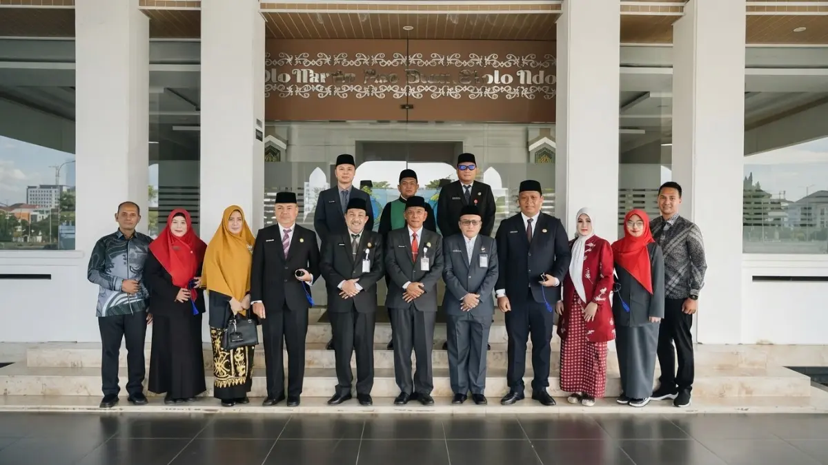 Pelantikan empat pejabat Kabupaten Paser memperkuat pelayanan publik, mempercepat program strategis meningkatkan pendapatan daerah optimal.
