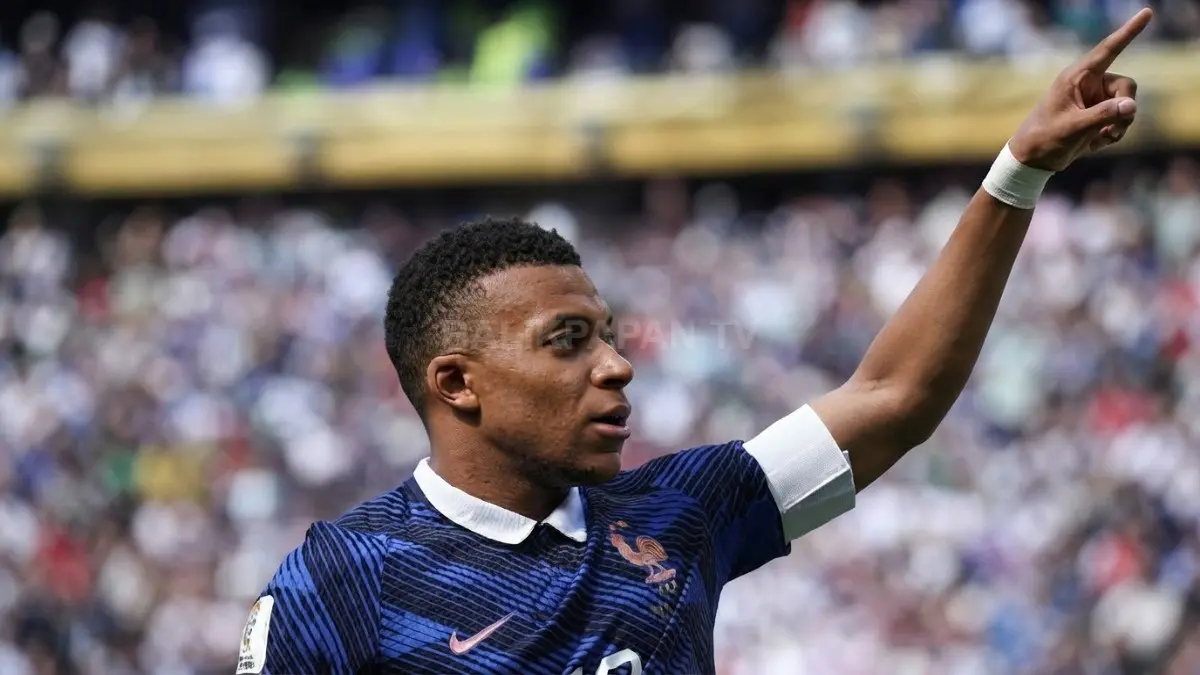Kylian Mbappe tampil percaya diri memimpin lini serang Prancis dengan performa tajam sepanjang turnamen internasional bergengsi (BTV/AI)
