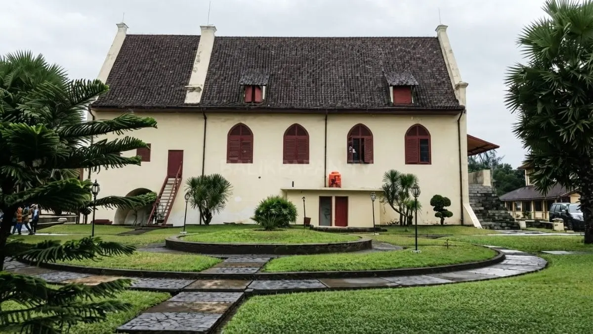 Benteng Fort Rotterdam berdiri megah menyimpan sejarah Kerajaan Gowa dan kolonial Belanda hingga kini tetap lestari [BTV:AI]