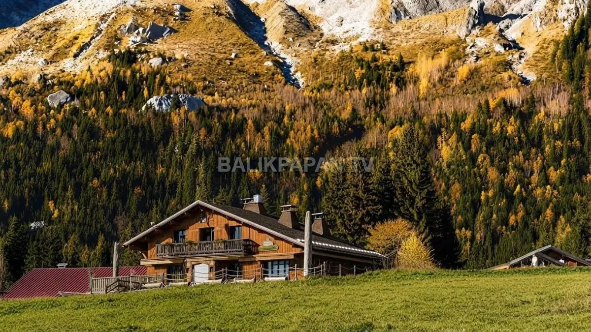 Musim gugur di Alpen menghadirkan perpaduan keindahan alam, budaya desa, dan pengalaman wisata yang sulit dilupakan bersama. (BTV/AI)