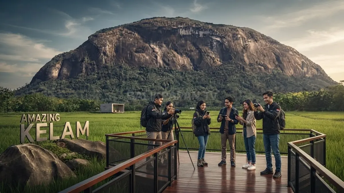 Bukit Kelam menjulang di tengah hutan Kalimantan Barat sebagai salah satu monolit terbesar di dunia. (BTV/AI)