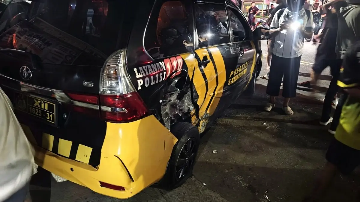 Kecelakaan Avanza dan mobil patroli Polresta Samarinda diduga dipicu rem blong, polisi selidiki penyebab pasti.
