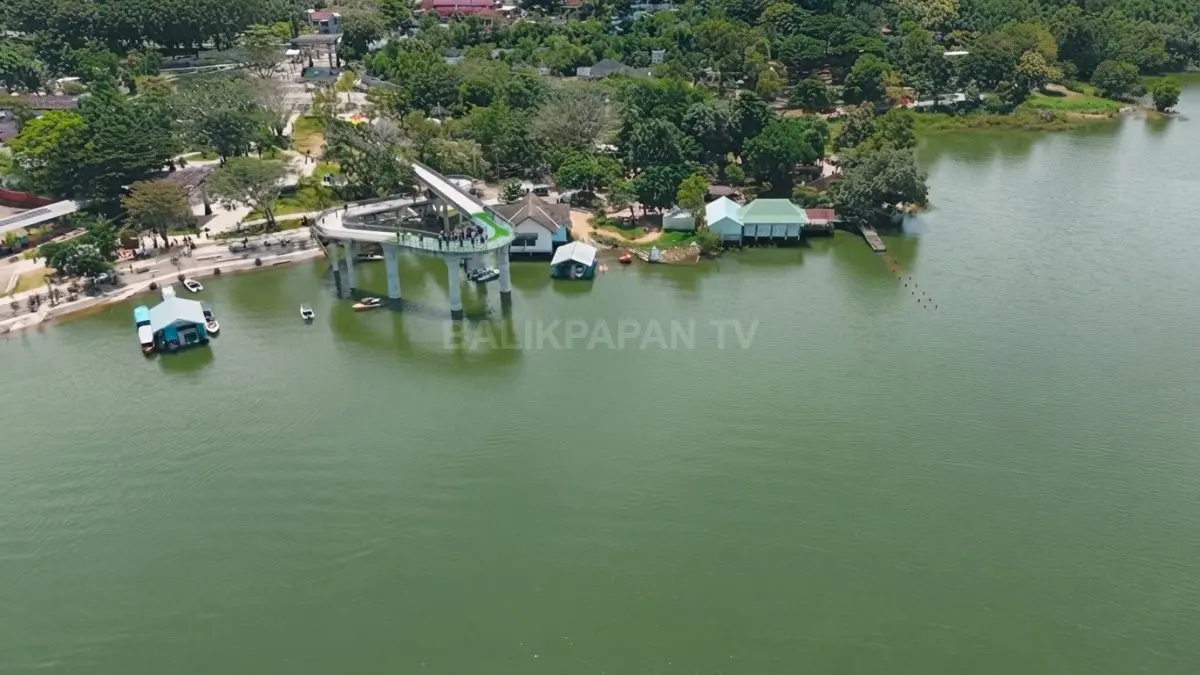 Keindahan alam Wonogiri berpadu dengan warisan sejarah serta kekayaan kuliner khas yang tetap lestari hingga kini. (BTV/AI)