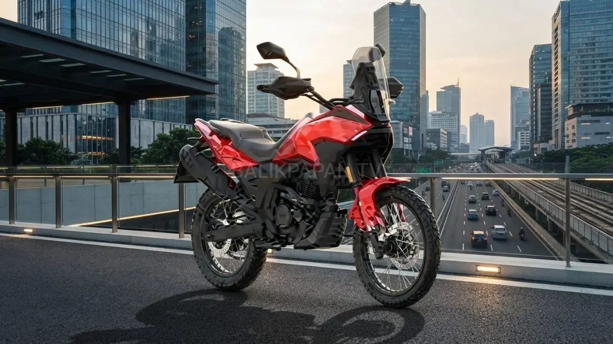 Morbidelli T250X tampil jangkung dengan windshield tinggi dan lampu proyektor LED ganda berbentuk huruf X.(BTV/AI) 