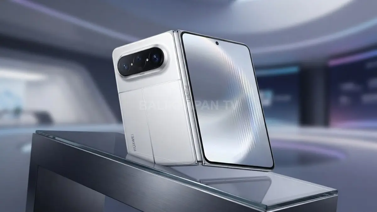 Desain elegan Huawei Pura XMAX warna putih memberikan kesan mewah dan modern bagi penggunanya. (BTV/Ai)