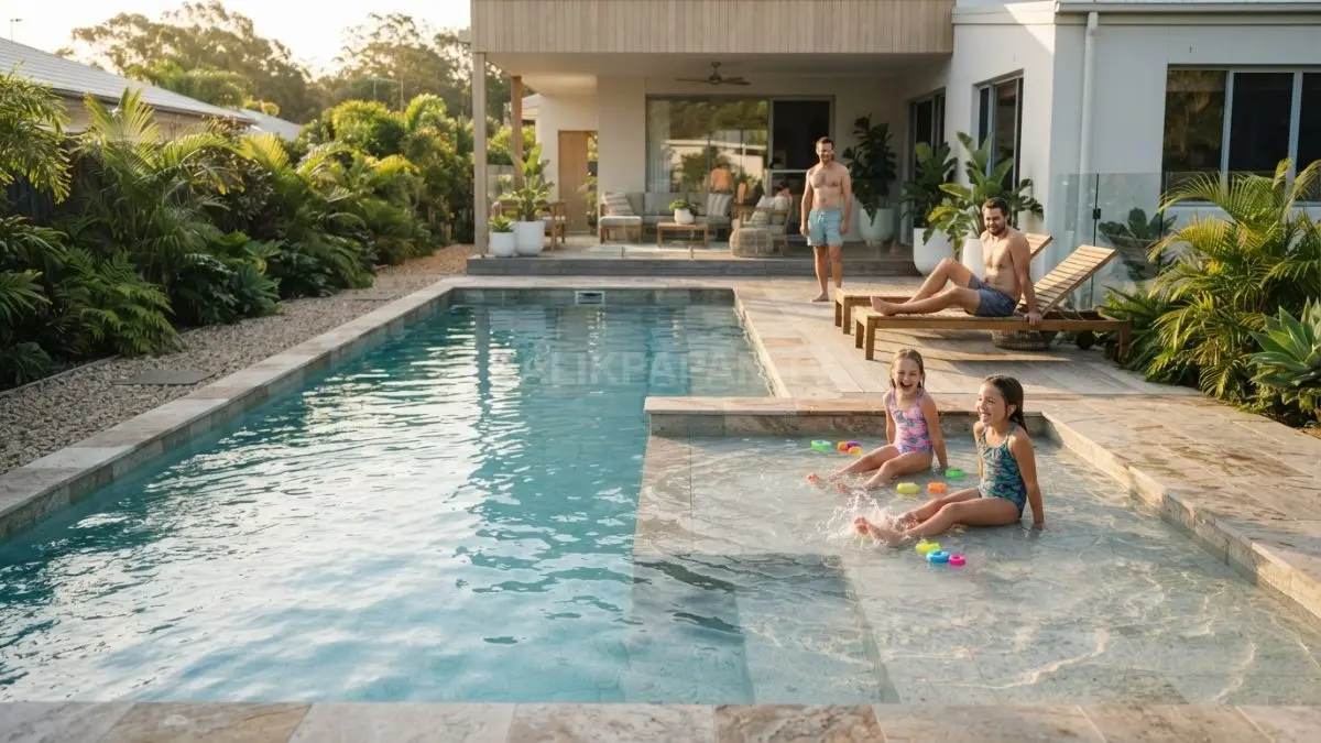 Kolam linear multifungsi menghadirkan area bermain anak, berenang ringan, dan bersantai di samping bangunan modern (BTV/AI)
