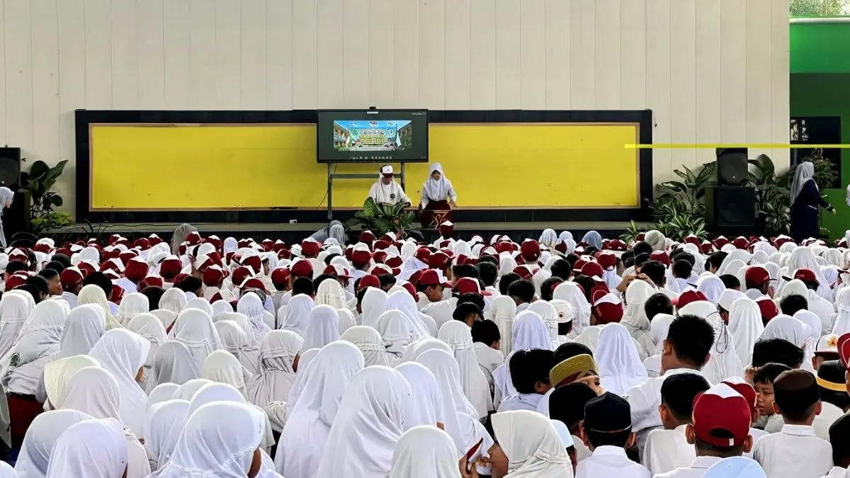 Suasana peserta didik baru mengikuti kegiatan MPLS di SD Patra Dharma 1 Balikpapan.