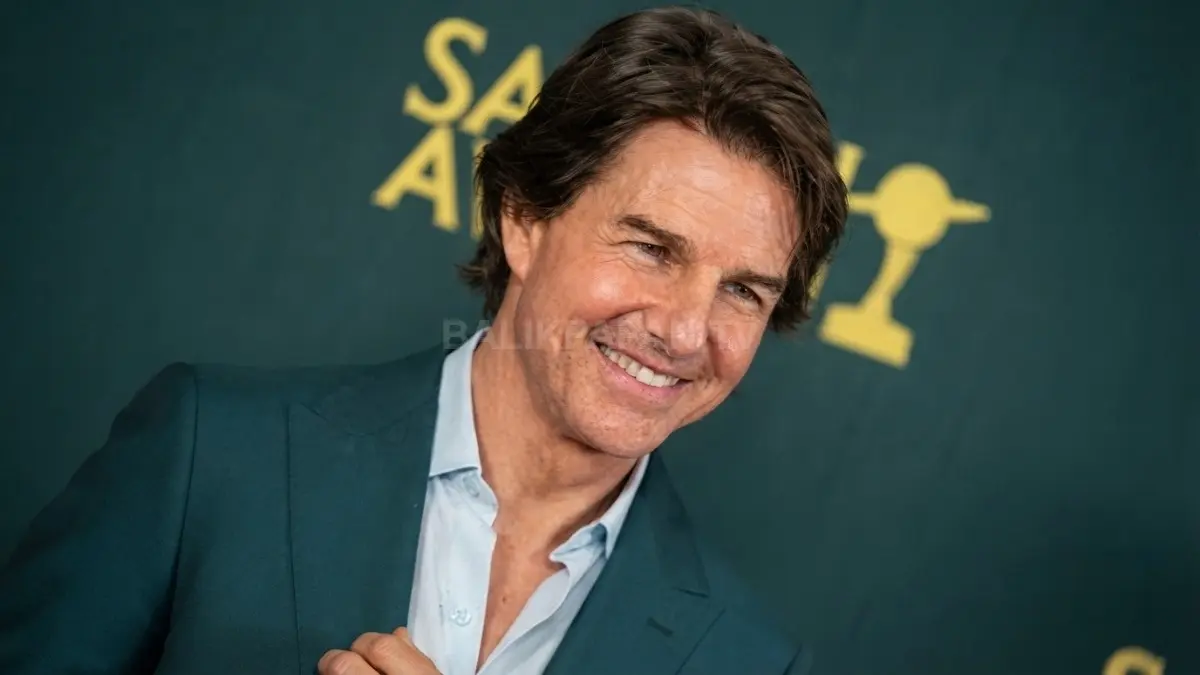 Tom Cruise tampil dengan transformasi fisik ekstrem demi karakter film Digger, memikat perhatian publik dunia hiburan. (BTV/AI)