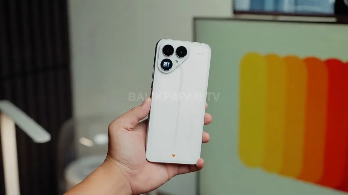 Tecno Pova 8 5G menghadirkan pengalaman harian dengan baterai besar, performa responsif, dan desain modern yang menarik. (BTV/AI)