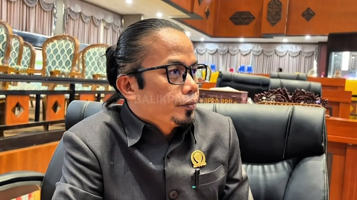 Anggota DPRD Penajam Paser Utara Ishak Rahman mendesak evaluasi menyeluruh enam OPD terkait temuan pengelolaan anggaran daerah. (BTV/AI)