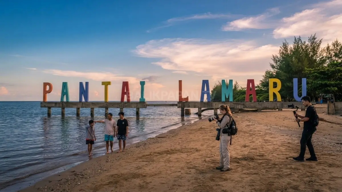 Pantai Lamaru masih menjadi favorit wisatawan lokal