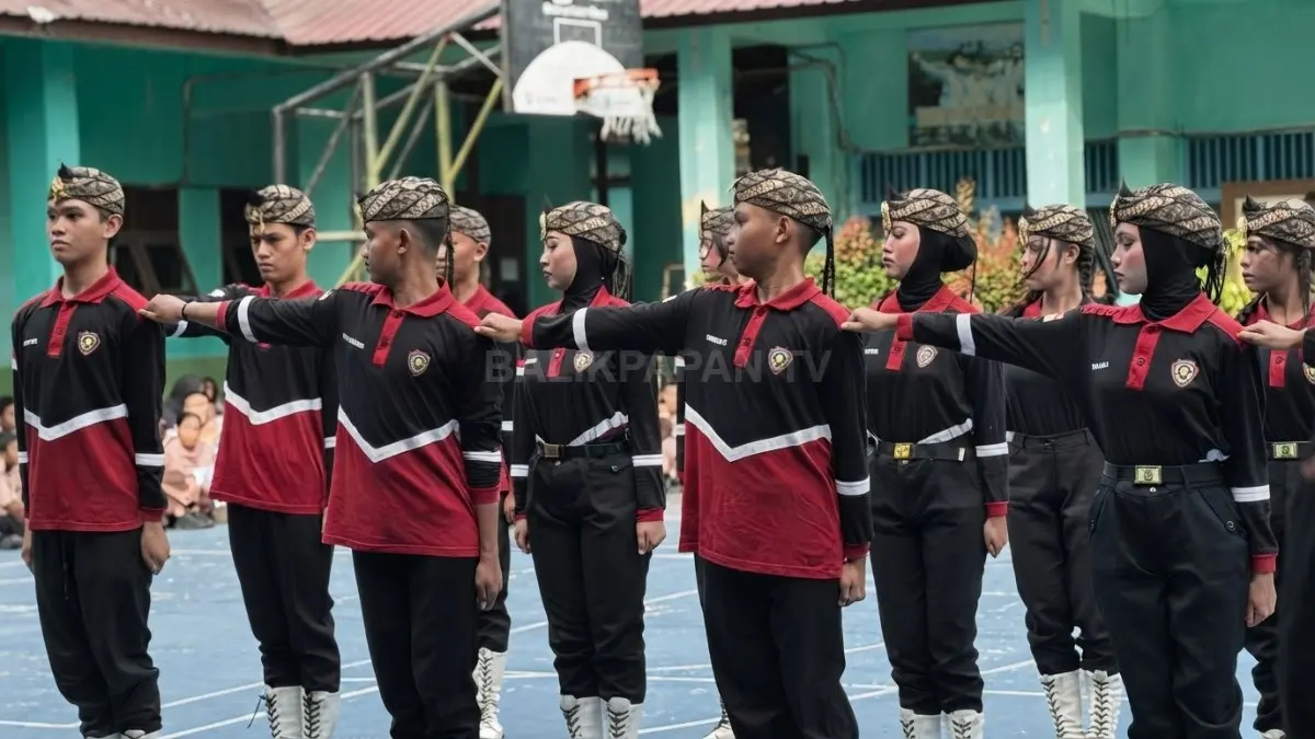 Parade ekstrakurikuler yang digelar di SMKN 2 mengenal organisasi, prestasi sekaligus memilih kegiatan sesuai minat terbaik (BTV/AI)