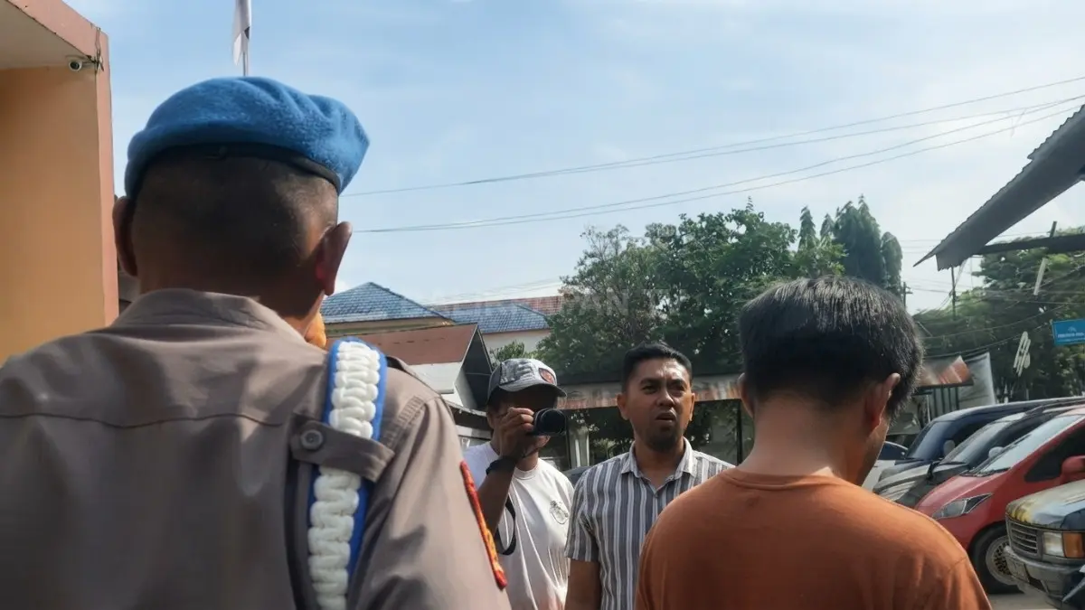 Polisi mengamankan terduga pelaku penganiayaan pasangan di Samarinda Ulu usai laporan korban diterima.
