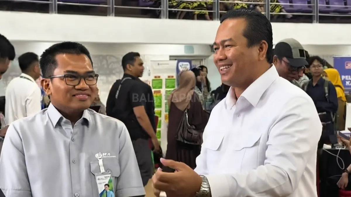 Evaluasi pelaksanaan Bursa Kerja Balikpapan menegaskan pentingnya peningkatan kompetensi tenaga kerja lokal menghadapi kebutuhan industri. (BTV/AI)