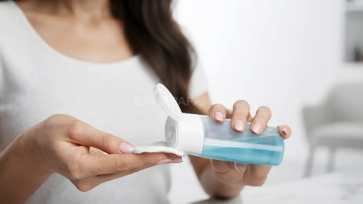 Penggunaan toner dan essence mendukung kelembapan kulit sebelum memakai pelembap utama setiap malam (BTV/Ai)
