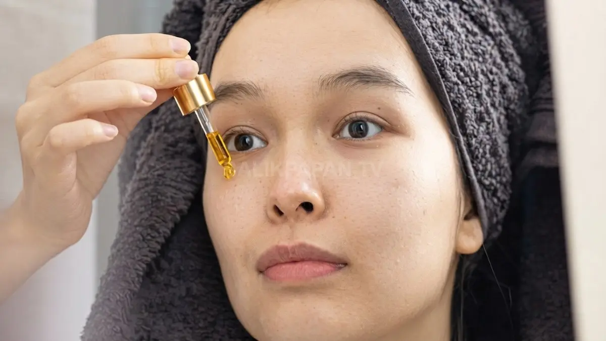 Serum dengan bahan hidrasi mendukung kesehatan kulit dan membantu menjaga keseimbangan kelembapan alami (BTV/Ai)
