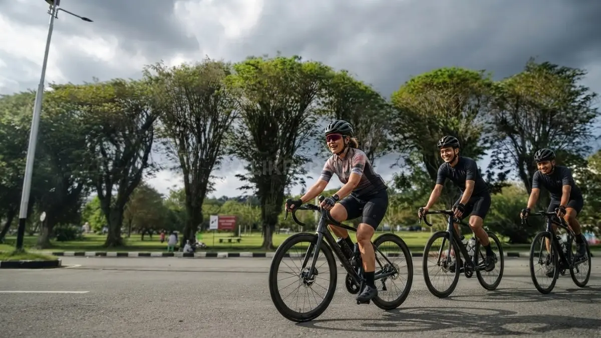 Aktivitas bersepeda Generasi Z di Balikpapan menjadi gaya hidup, ruang interaksi, peluang ekonomi lokal kreatif (BTV/AI)
