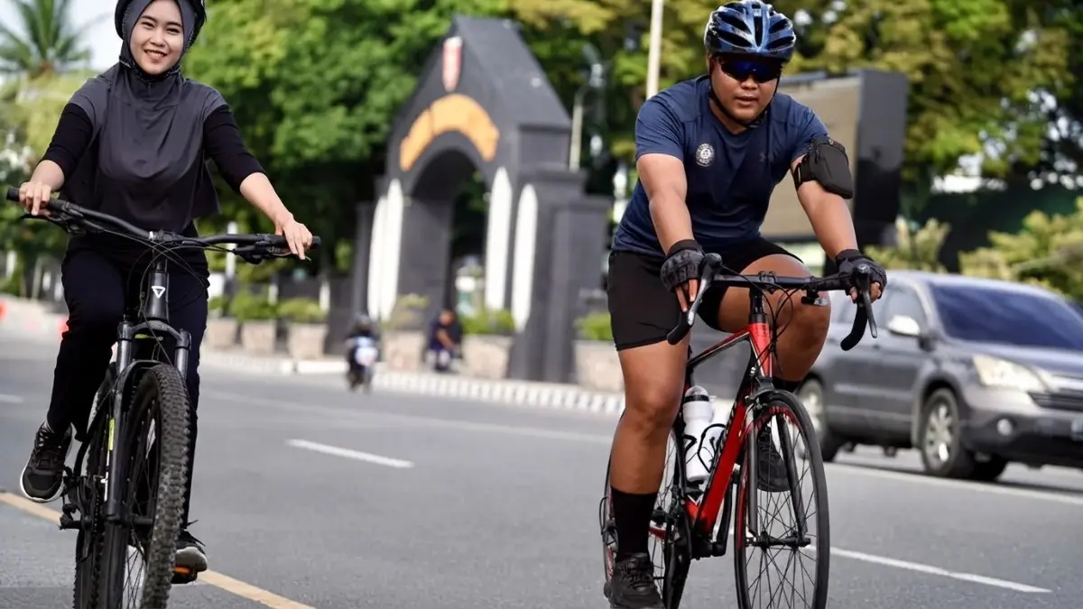 Aktivitas penyewaan sepeda Rentbike Balikpapan meningkat saat akhir pekan dan mendorong omzet hingga Rp2,5 juta per hari.